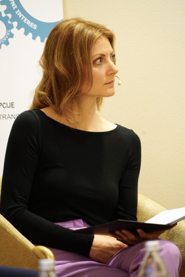Svetnica za odnose z javnostmi na Komisiji Anja Kampuš
