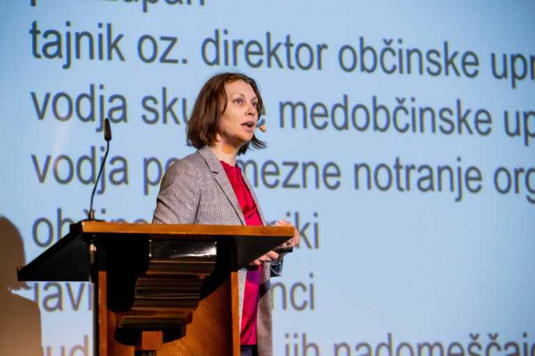 Vodja Službe za preventivo na Komisiji mag. Vita Habjan Barborič. Foto: Rok Majhenič